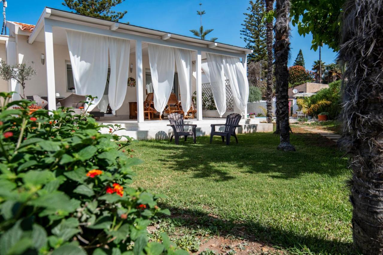 Holiday Fontane Bianche Gabriella Exteriér fotografie